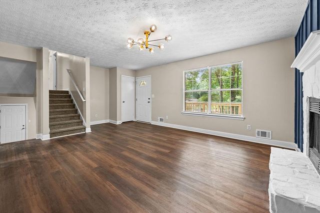 116 Stagecoach Trail, Stockbridge, GA 30281