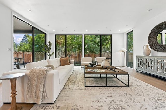 1101 May Brown Avenue, Menlo Park, CA 94025