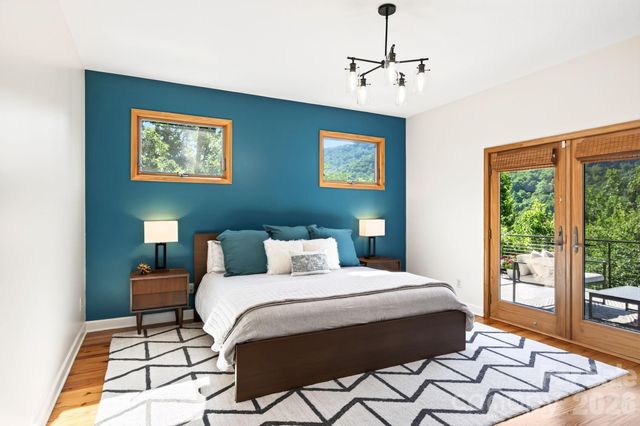 9 Bees Mountain Drive, Asheville, NC 28804