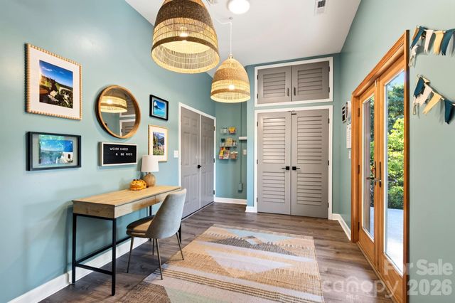 9 Bees Mountain Drive, Asheville, NC 28804