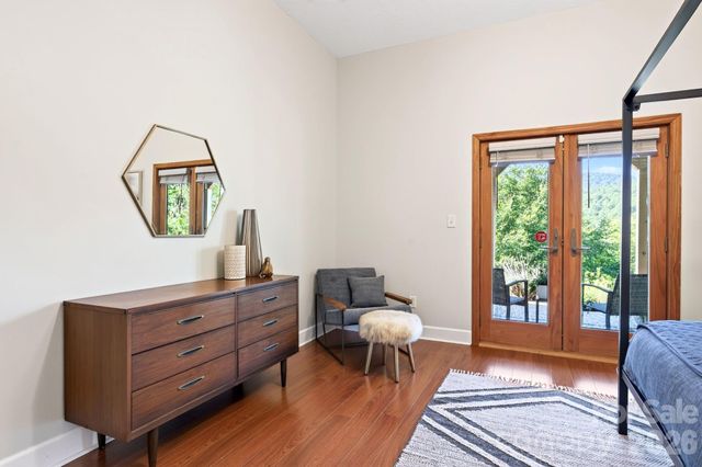 9 Bees Mountain Drive, Asheville, NC 28804