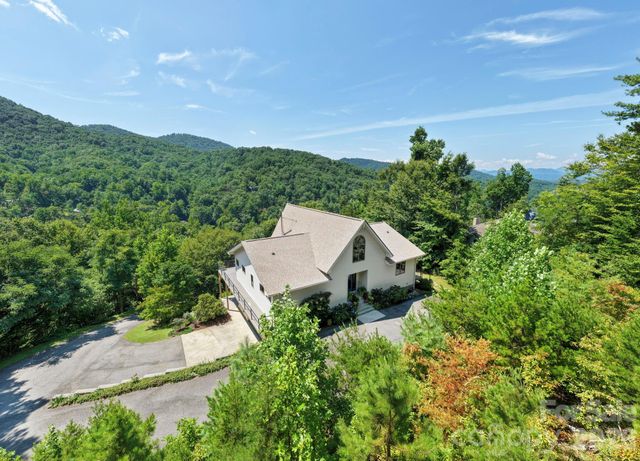 9 Bees Mountain Drive, Asheville, NC 28804
