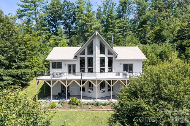 9 Bees Mountain Drive, Asheville, NC 28804