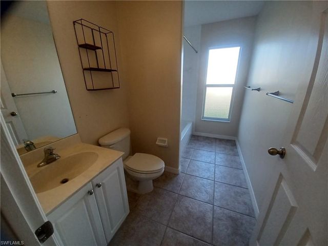 2117 NW 14th TER, Cape Coral, FL 33993