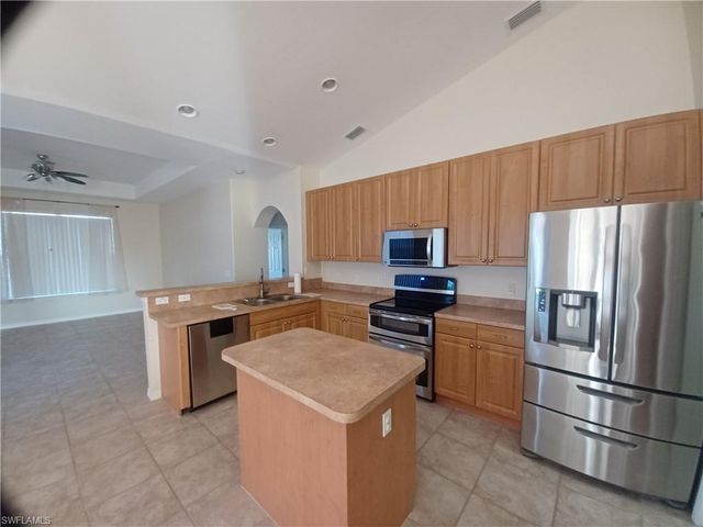 2117 NW 14th TER, Cape Coral, FL 33993