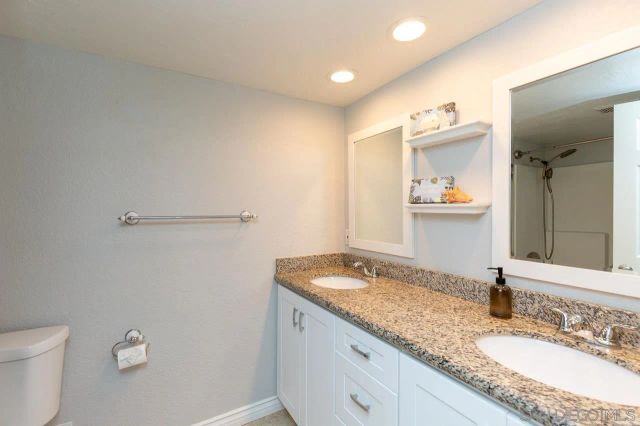 5064 Via Manos B, Oceanside, CA 92057