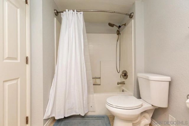 5064 Via Manos B, Oceanside, CA 92057