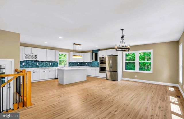 510 PINEHURST RD, Cream Ridge, NJ 08514