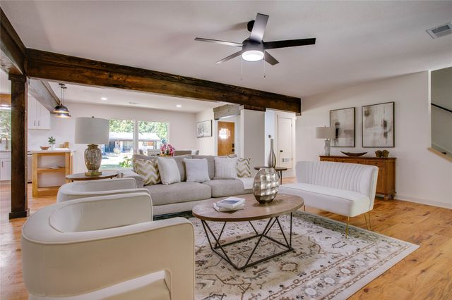 2828 Larkspur Lane, Dallas, TX 75233