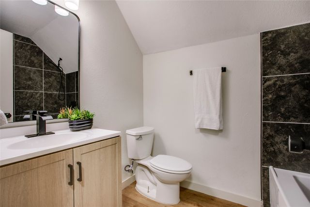 2828 Larkspur Lane, Dallas, TX 75233