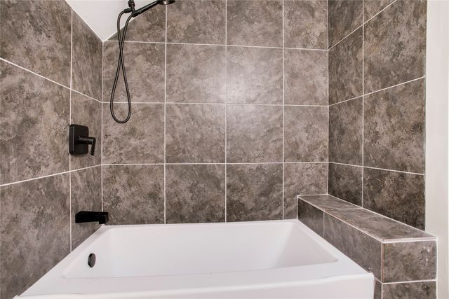 2828 Larkspur Lane, Dallas, TX 75233