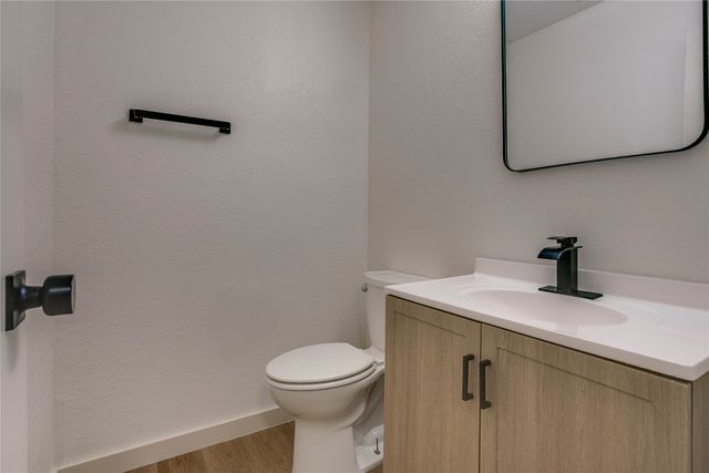 2828 Larkspur Lane, Dallas, TX 75233