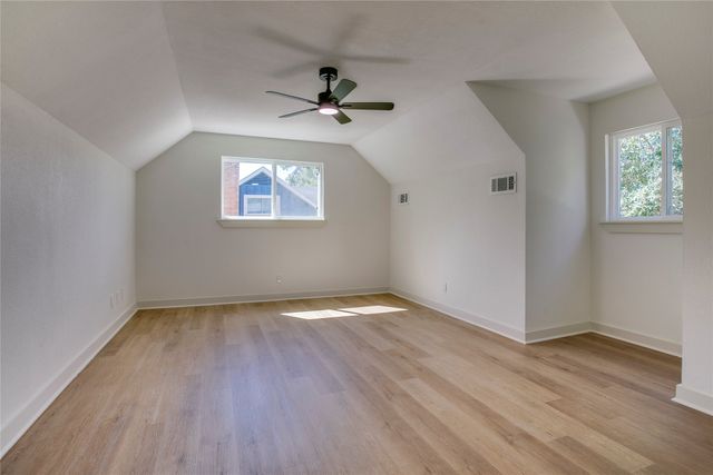 2828 Larkspur Lane, Dallas, TX 75233
