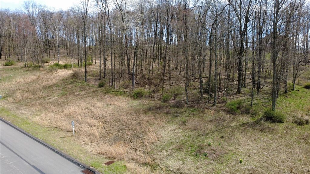 Lot 18 Ravenwood, Hempfield Twp, PA 15601