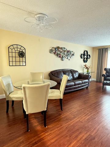 9355 SW 8th Street 417, Boca Raton, FL 33428