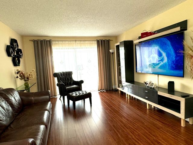 9355 SW 8th Street 417, Boca Raton, FL 33428