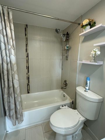 9355 SW 8th Street 417, Boca Raton, FL 33428