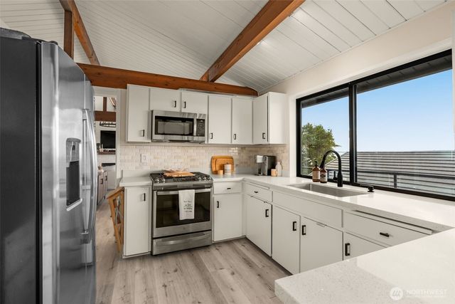 2606 NW 201st Street, Shoreline, WA 98177