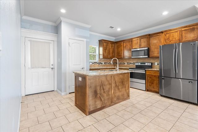 2738 Morning Avenue, Dallas, TX 75210