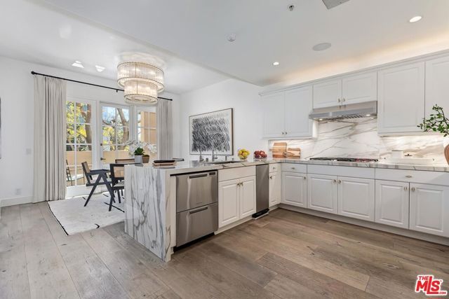 11500 San Vicente Boulevard 221, Los Angeles, CA 90049