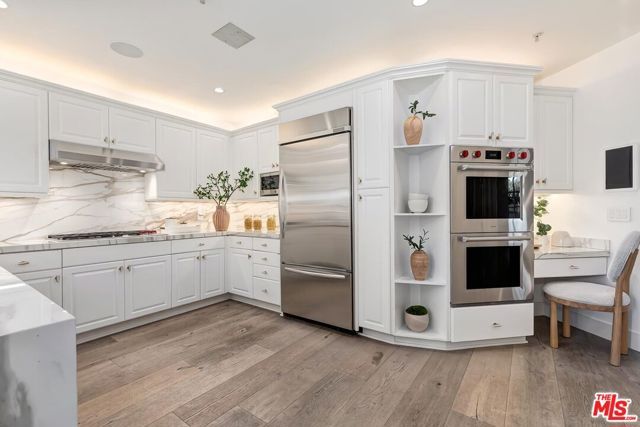 11500 San Vicente Boulevard 221, Los Angeles, CA 90049