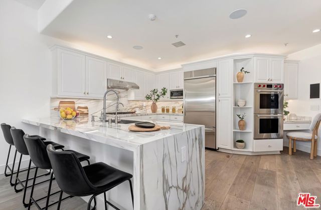 11500 San Vicente Boulevard 221, Los Angeles, CA 90049