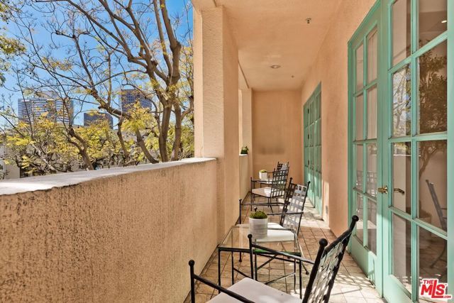 11500 San Vicente Boulevard 221, Los Angeles, CA 90049