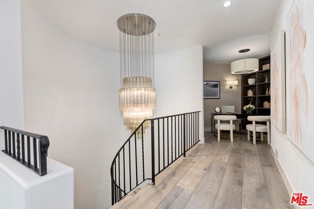 11500 San Vicente Boulevard 221, Los Angeles, CA 90049