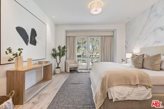 11500 San Vicente Boulevard 221, Los Angeles, CA 90049