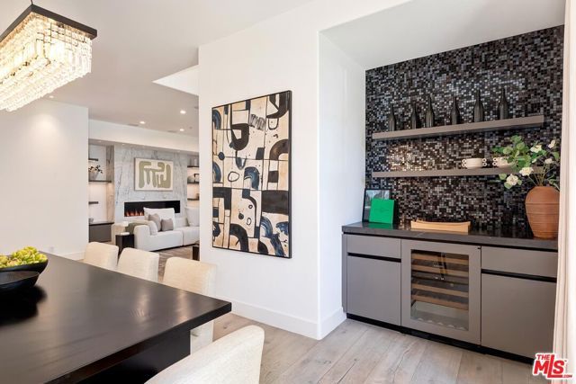 11500 San Vicente Boulevard 221, Los Angeles, CA 90049