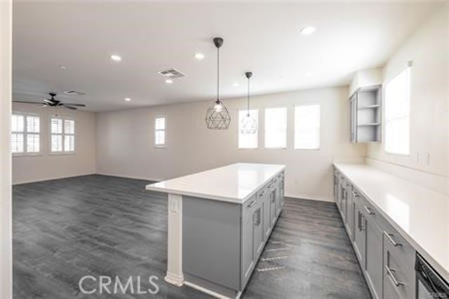 120 S Pacific Avenue S 39, Santa Ana, CA 92703