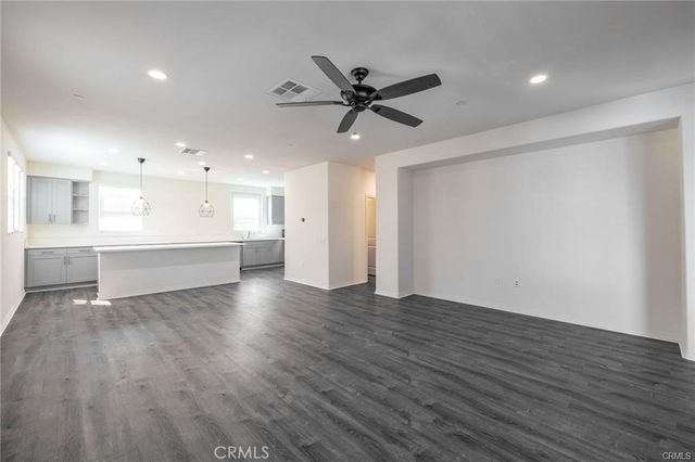 120 S Pacific Avenue S 39, Santa Ana, CA 92703