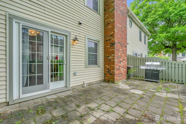 31 Fair Acres Court, South Brunswick, NJ 08540