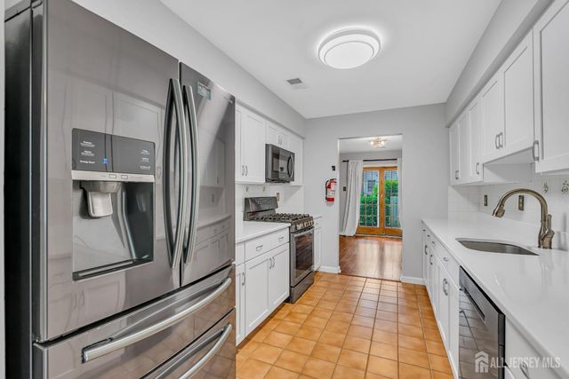 31 Fair Acres Court, South Brunswick, NJ 08540