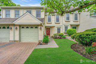 31 Fair Acres Court, South Brunswick, NJ 08540