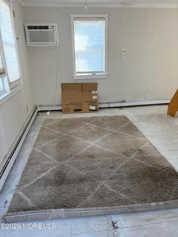 10 W Rutherford Lane, Lavallette, NJ 08735