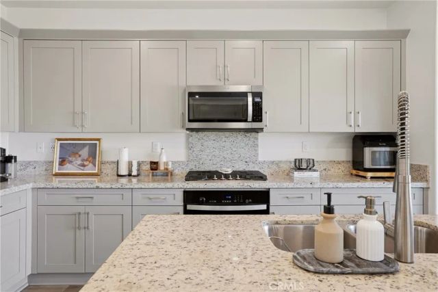 8357 Sun Rose Court, Jurupa Valley, CA 92509