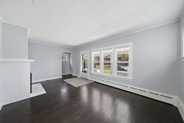 1318 N Jackson Street, Waukegan, IL 60085