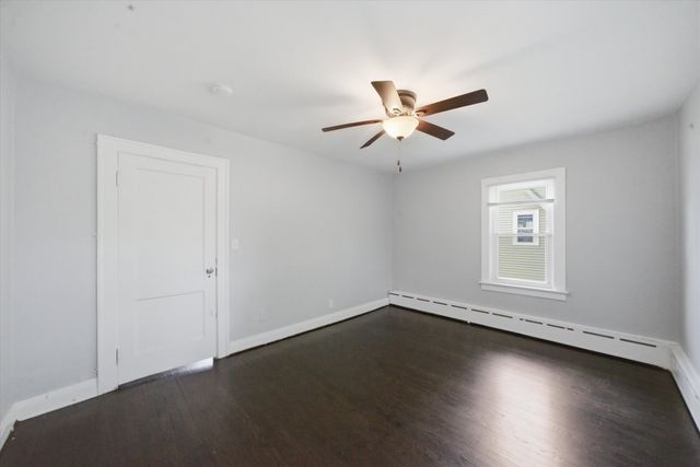 1318 N Jackson Street, Waukegan, IL 60085