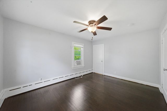 1318 N Jackson Street, Waukegan, IL 60085