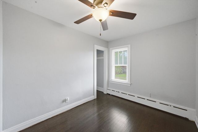1318 N Jackson Street, Waukegan, IL 60085