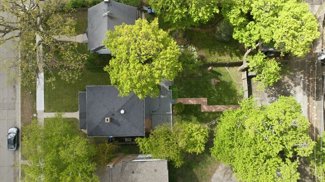 1318 N Jackson Street, Waukegan, IL 60085