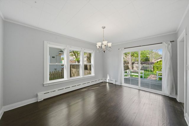 1318 N Jackson Street, Waukegan, IL 60085