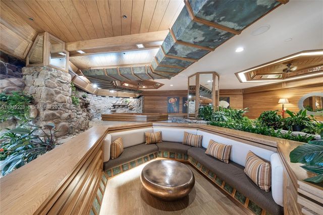 4000 Towerside Ter 301, Miami, FL 33138