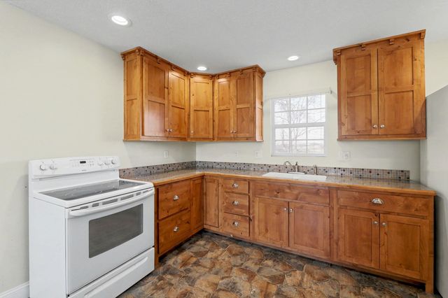 21424 SW County Line Road, Rose Hill, KS 67133