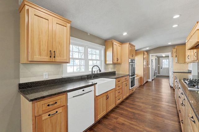 21424 SW County Line Road, Rose Hill, KS 67133