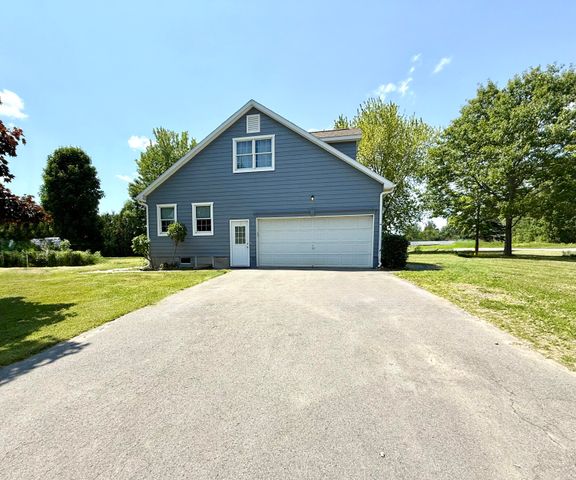 5 Darin Avenue, Morrisonville, NY 12962