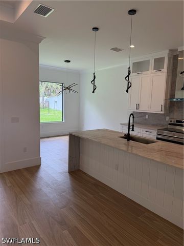 2613 43rd AVE NE, Naples, FL 34120