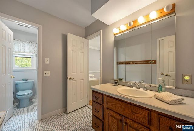 485 Eisenhower Court, Wyckoff, NJ 07481