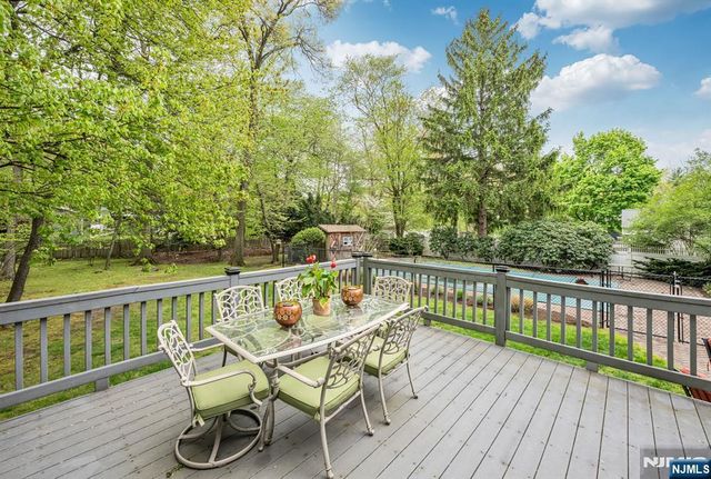 485 Eisenhower Court, Wyckoff, NJ 07481